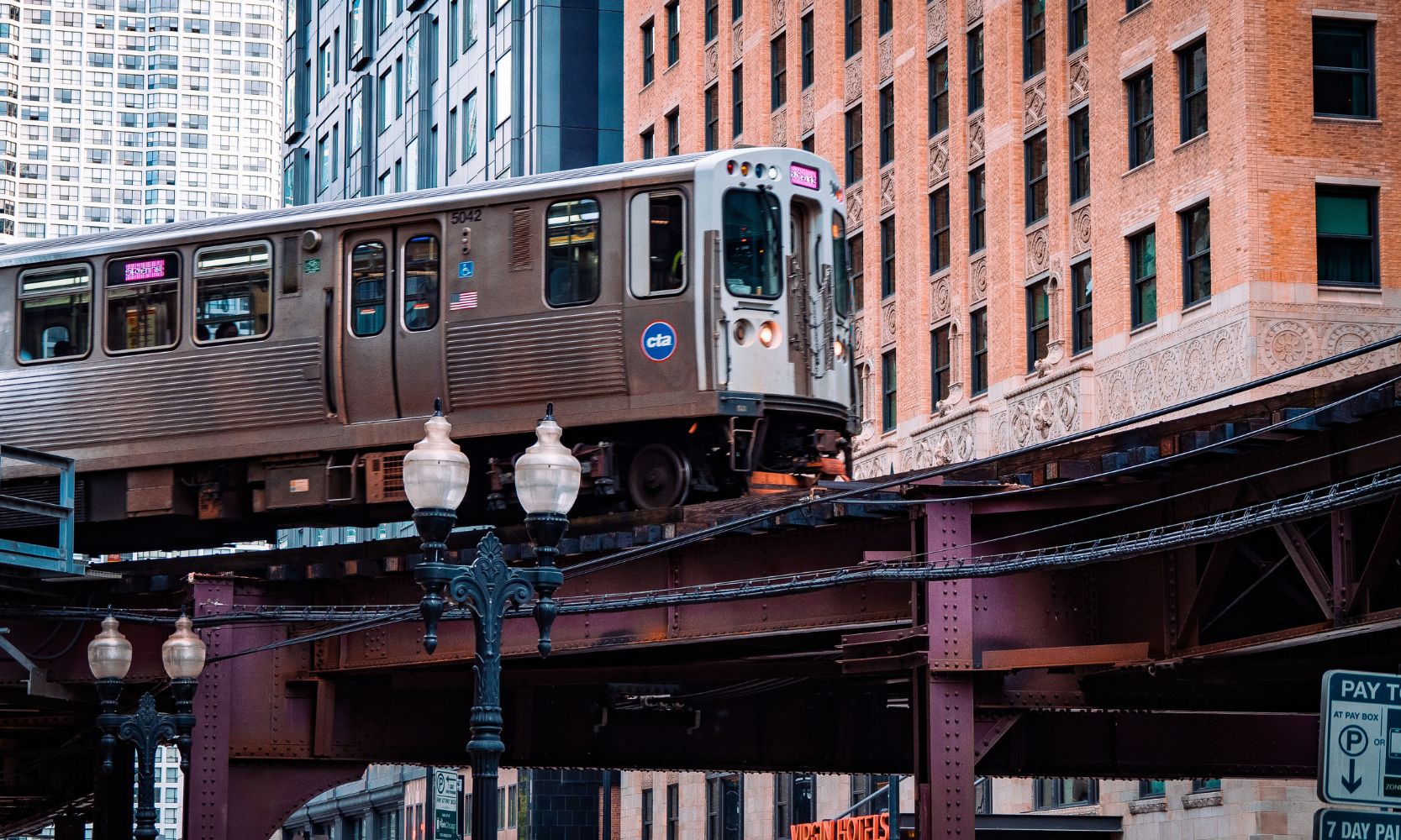 Image of a monorail with the CTA Chicago Transit Authority logo