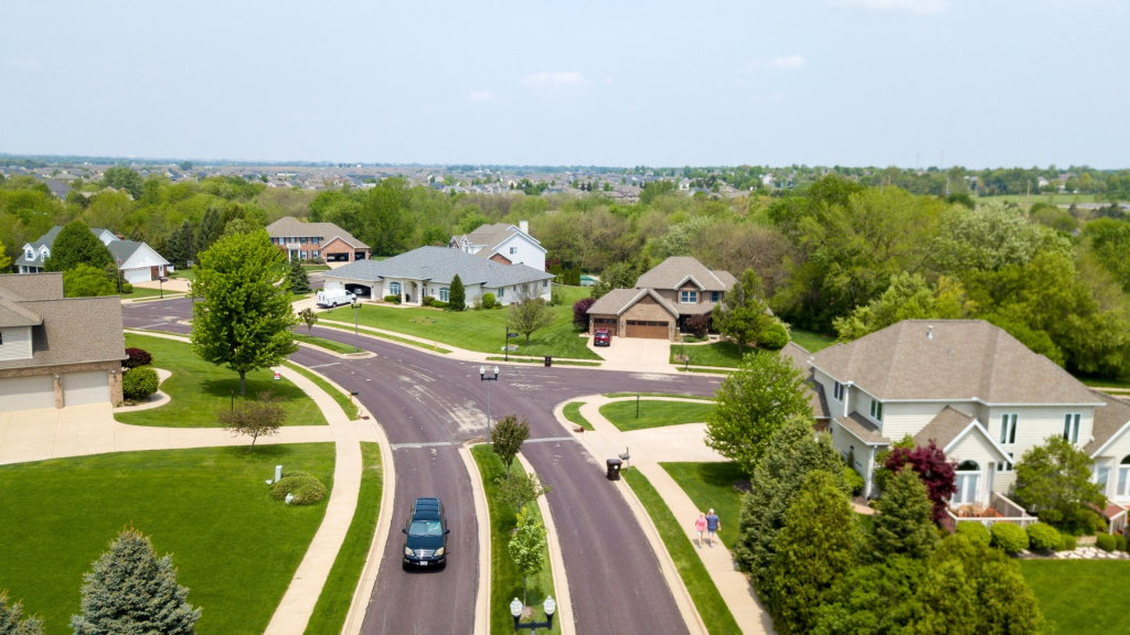 Aerial view image of a Chicago suburb with houses and local streets